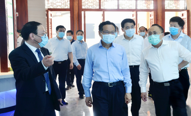 廣西壯族自治區黨委副書記、自治區人民政府主席陳武一行蒞臨海螺創業視察調研