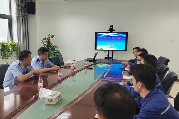 防微杜漸保安全 加強(qiáng)責(zé)任除隱患 ——西安市航天交警中隊(duì)來(lái)我公司召開月度安全例會(huì)
