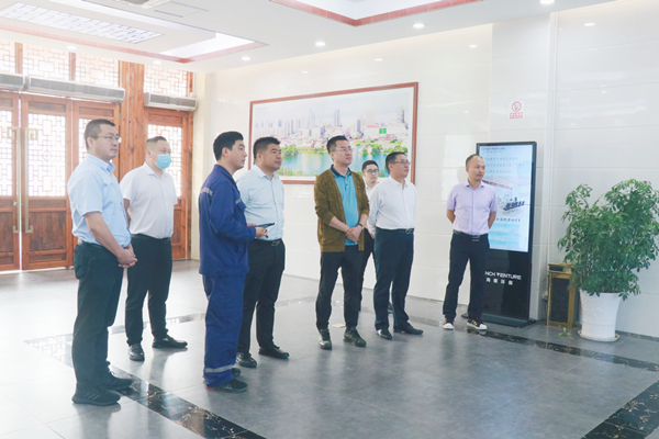 北京君誠實業(yè)投資集團(tuán)董事長郭建君蒞臨蕪湖海創(chuàng)參觀考察