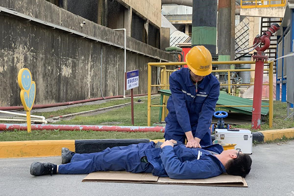 興業(yè)海創(chuàng)開(kāi)展心肺復(fù)蘇應(yīng)急救援知識(shí)培訓(xùn)