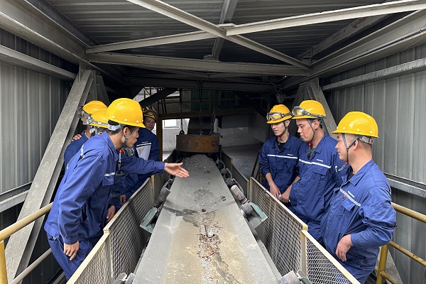 強化現場培訓，提升員工技能——銅川海創開展制氮及無機系統主機設備現場培訓