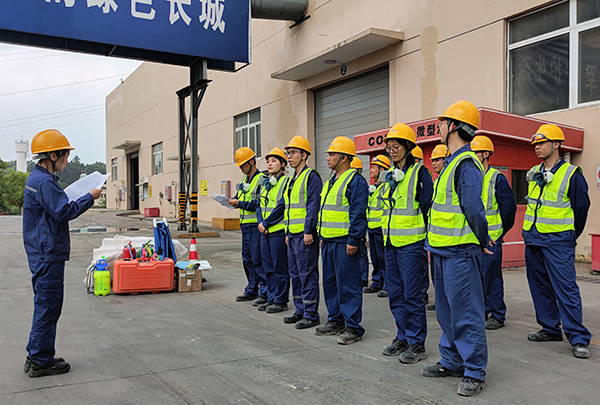 寧國海螺環保開展危險廢物泄露突發環境事件現場處置演練