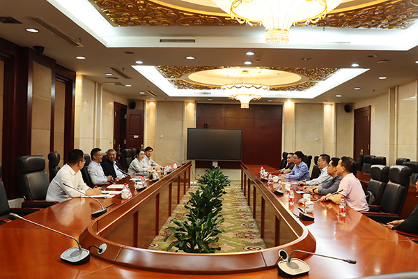 中電環(huán)保股份有限公司董事長、黨委書記王政福一行到海螺環(huán)保訪問交流