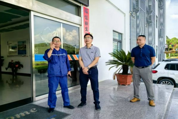 縣委組織部部長(zhǎng)楊志宇蒞臨桂林海中，助力經(jīng)濟(jì)高質(zhì)量發(fā)展