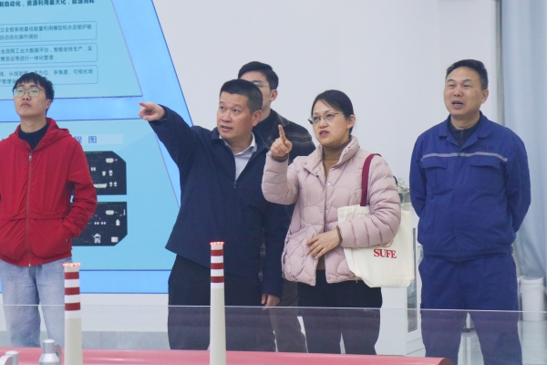 安徽省生態環境廳固管中心高級工程師楊遠盛一行蒞臨蕪湖海螺環保調研無廢城市建設情況