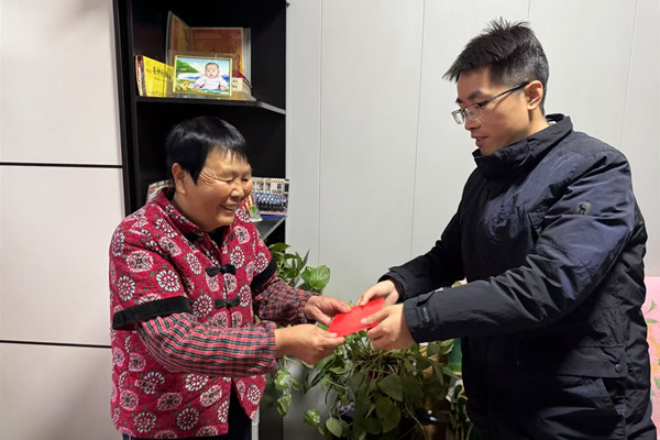 情暖新春，心系職工——富平環(huán)保黨支部開展 困難職工家庭走訪慰問活動