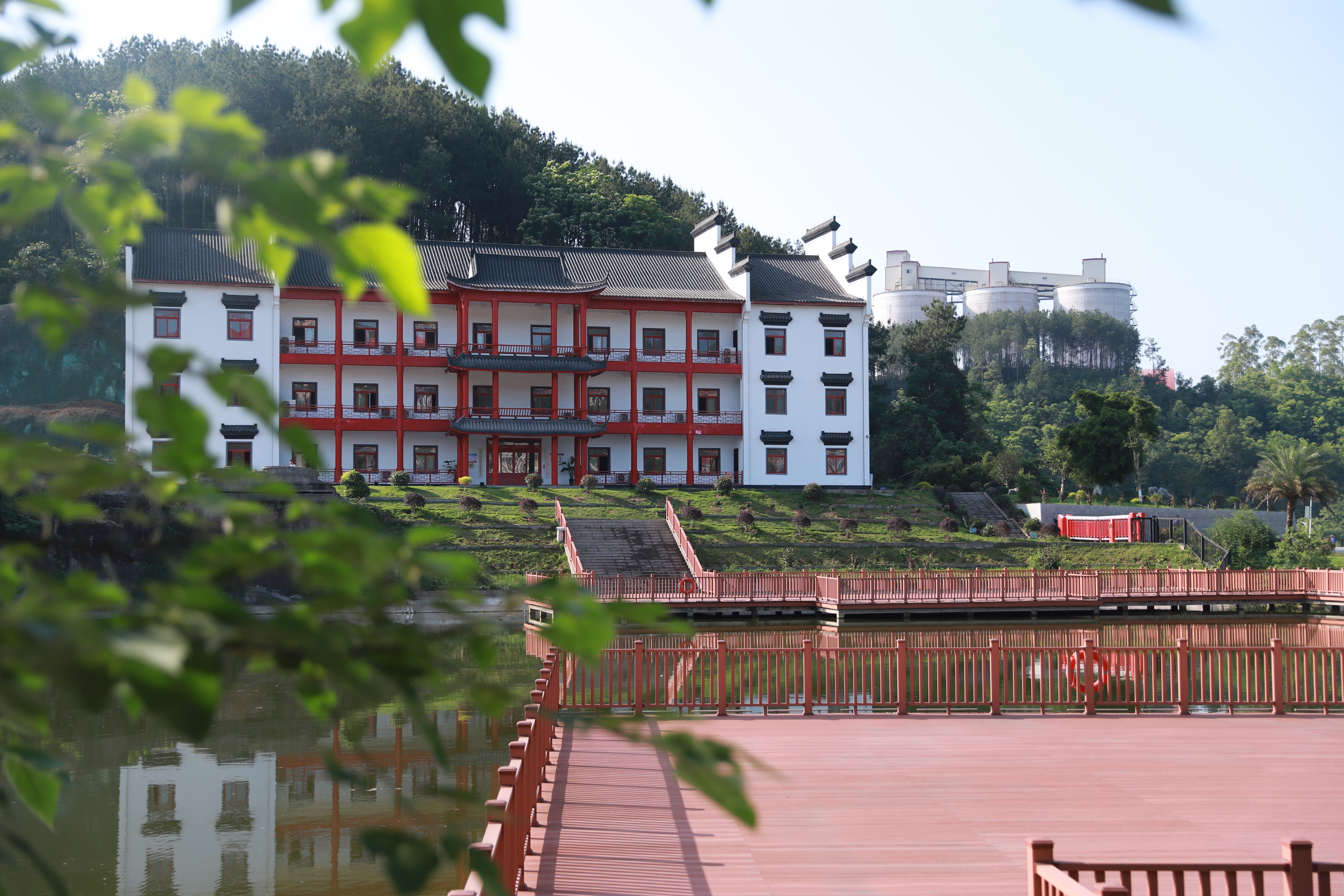 “破冰”！重慶環(huán)保首次成功辦理市內(nèi)首單跨省轉(zhuǎn)入手續(xù)