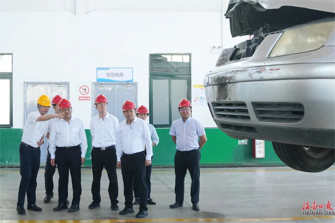 海南省委書記馮飛來海螺集團昌江環保公司調研